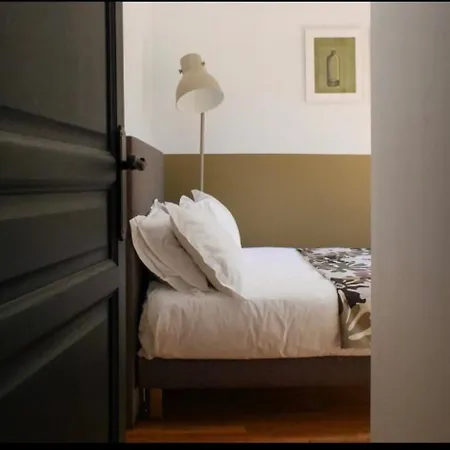Superbe Arty&design Dominant Des Basques